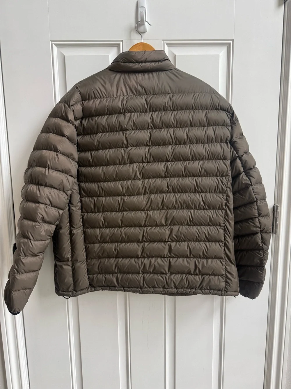 Cole Haan Men's Quilted Premium Duck Down lightweight Puffer Jacket Taupe brown